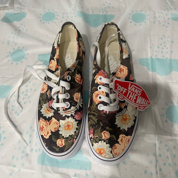 Abstract Floral Demitsse vans - Picture 6 of 6